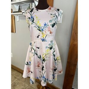 Ted Baker Pink Floral Scallop Flutter Sleeve Skater Dress Size 4 fit and flare